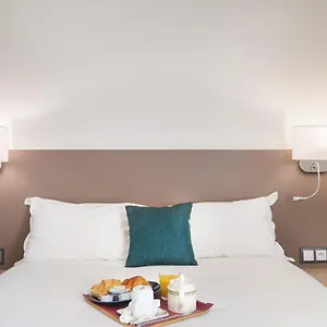 Courcelles Médéric Hotel Paris