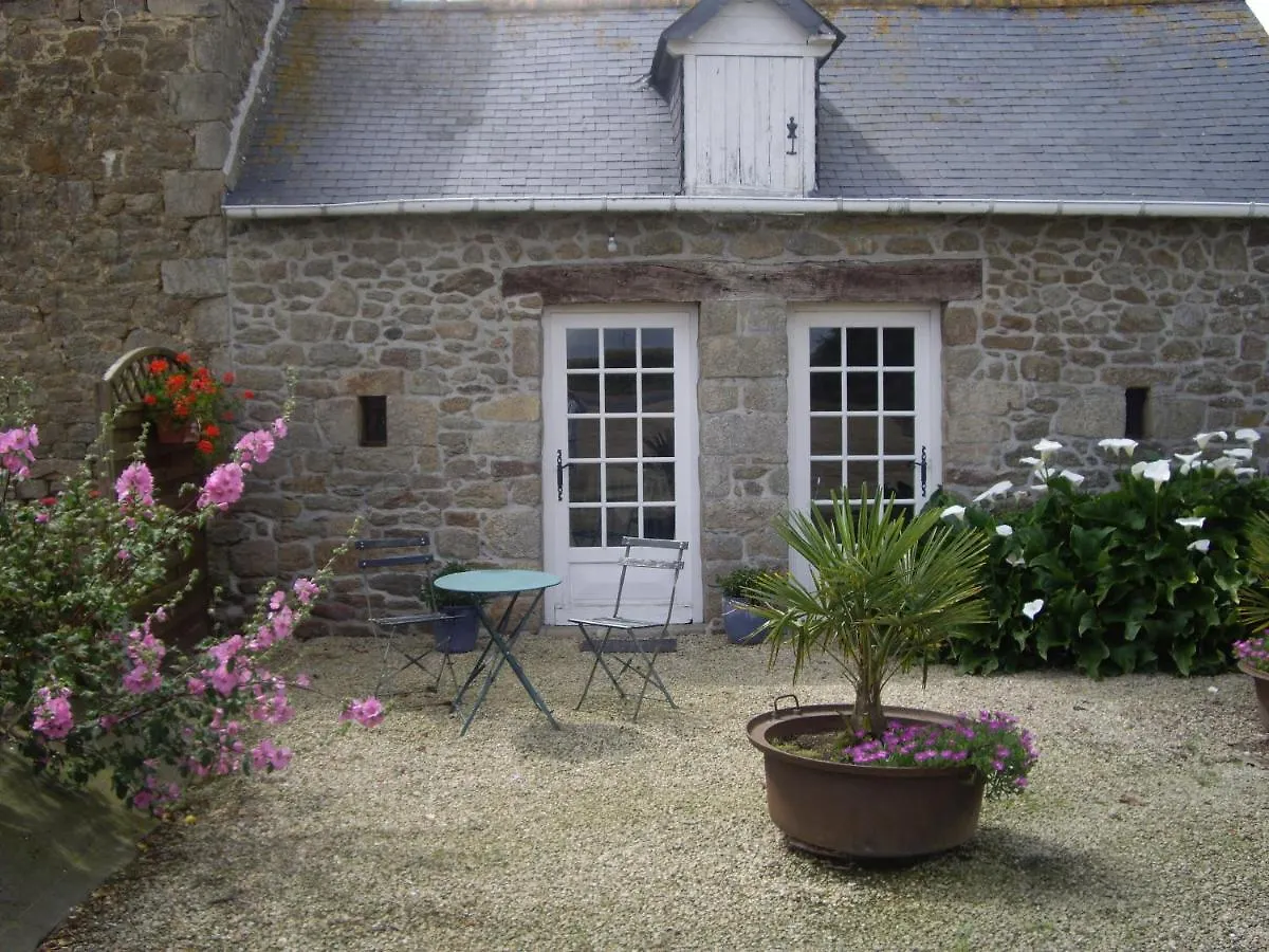 Maison Des Hirondelles Bed & Breakfast Bourseul