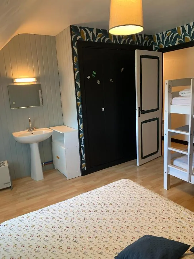 Maison Des Hirondelles Bed & Breakfast Bourseul
